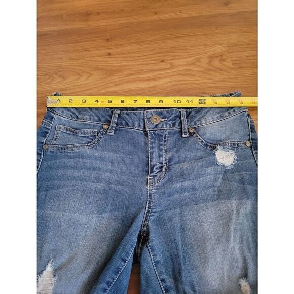 Maurices Skinny Destructed Jeans - Picture 10 of 10